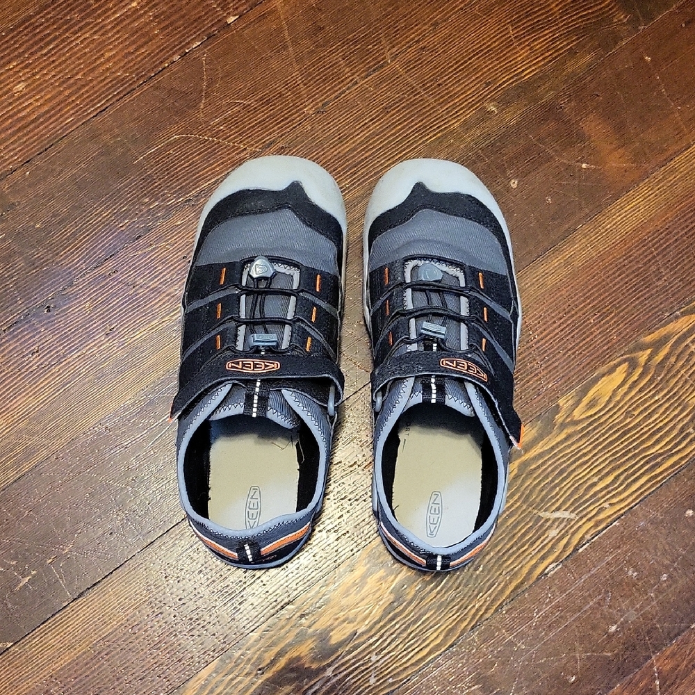KEEN Kids' Black and Orange Sneakers
